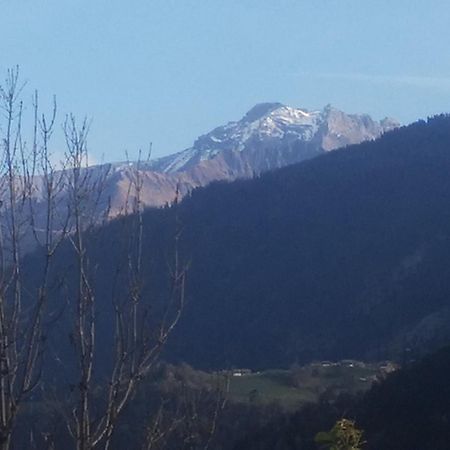 Savoie, Simple Mais Confortable Villard-sur-Doron Exterior photo