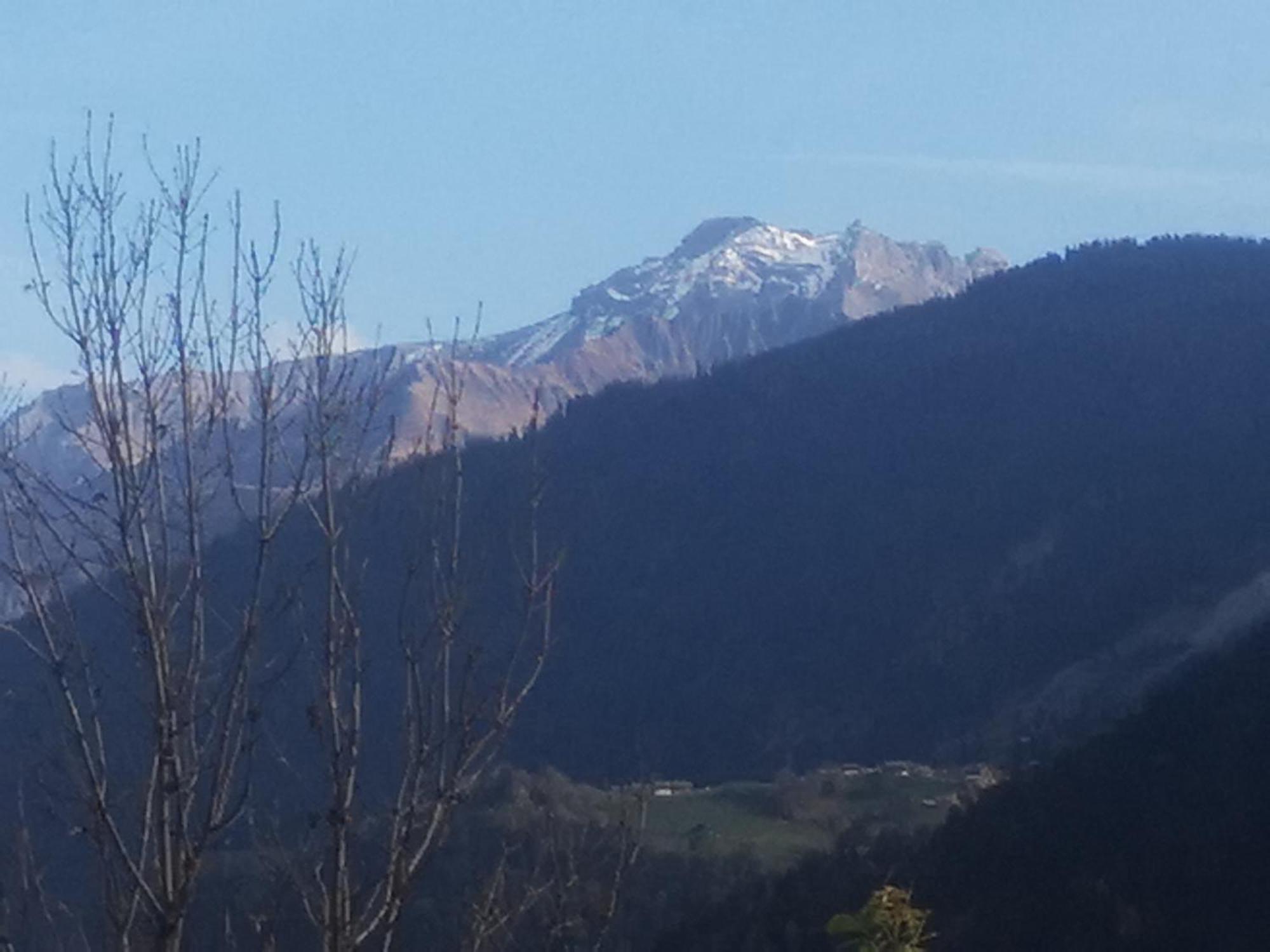 Savoie, Simple Mais Confortable Villard-sur-Doron Exterior photo